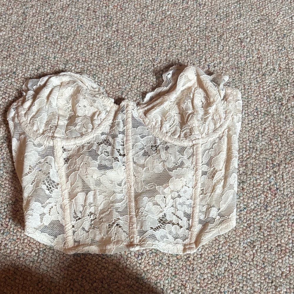 Kendall & Kylie Cream Lace Top